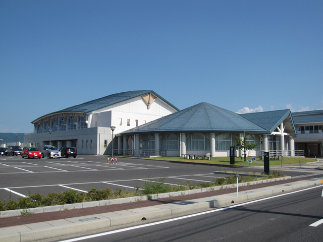 羽合小学校 体育館・図書館 